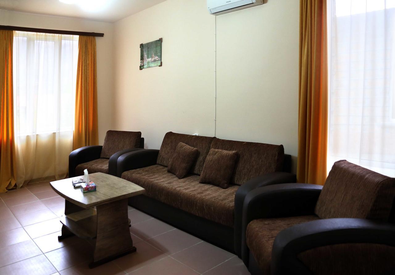 Lucytour Hotel Hermon ภายนอก รูปภาพ